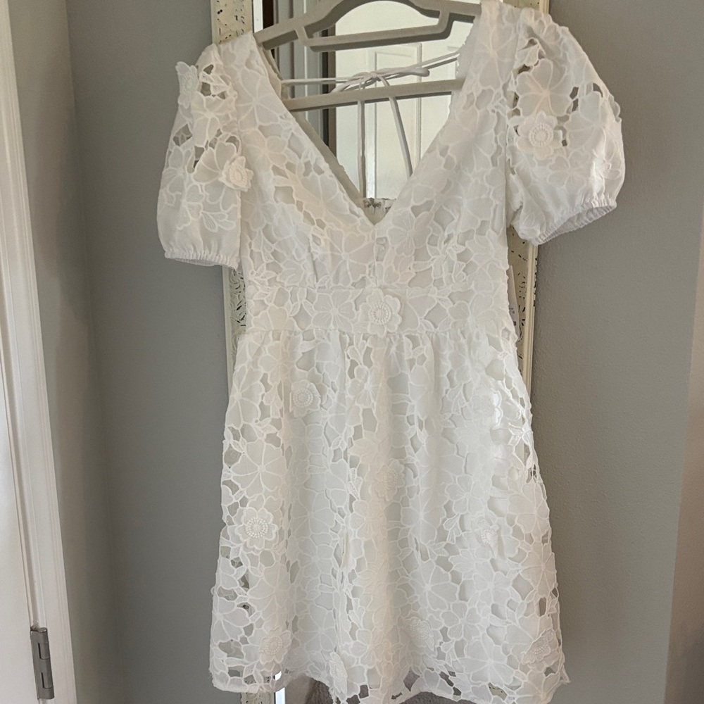 Amazing new Francesca s White dress XS. $35
